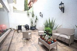 Opportunity house in a gated community in Interlomas, photo 1 of 7
