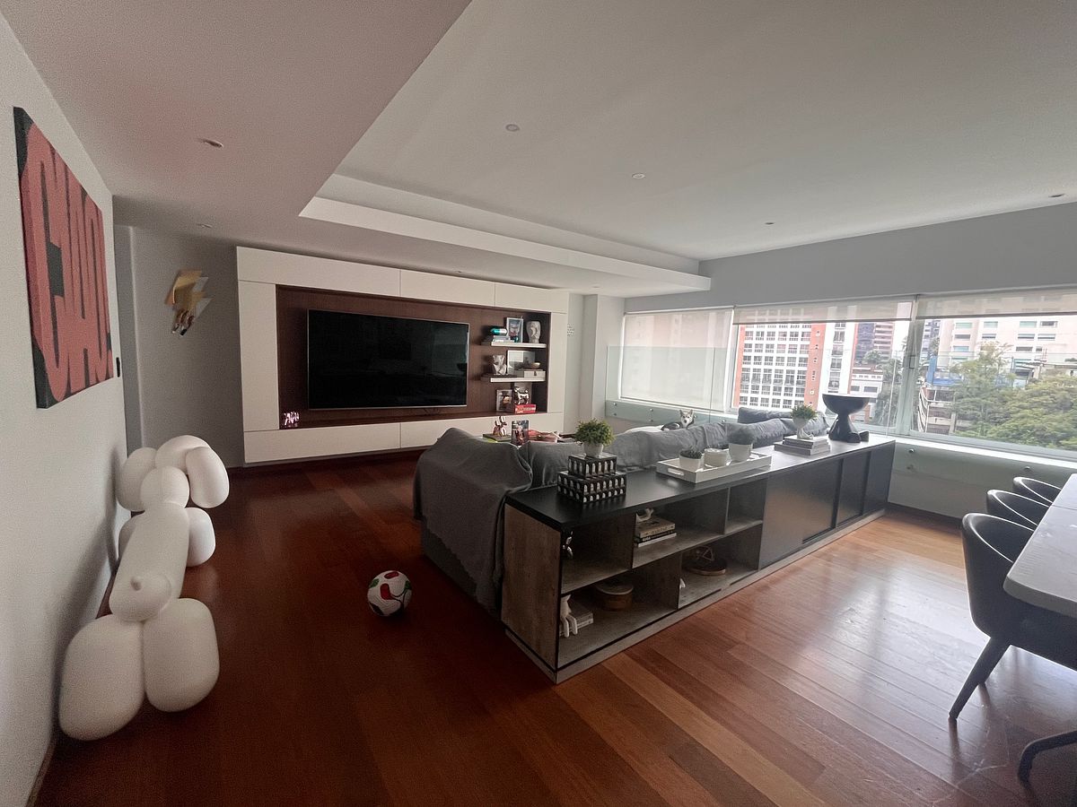 White Tower Residential, photo 1 of 10