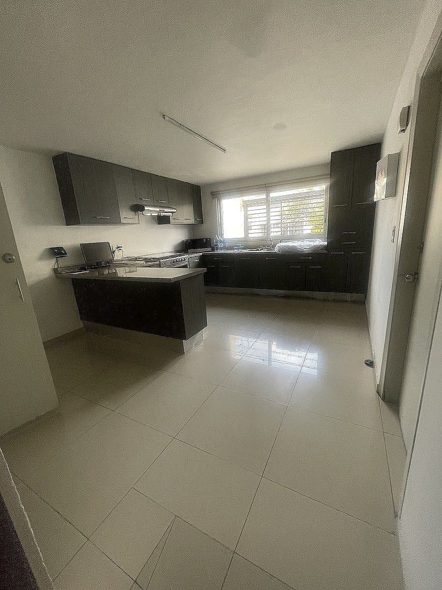 Casa com uso comercial em Prados de Providencia, Guadalajara, foto 4 de 46