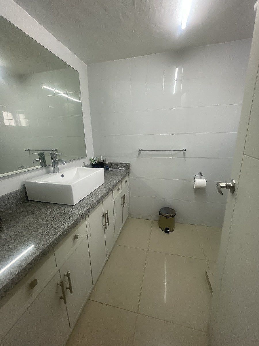 Casa com uso comercial em Prados de Providencia, Guadalajara, foto 42 de 46