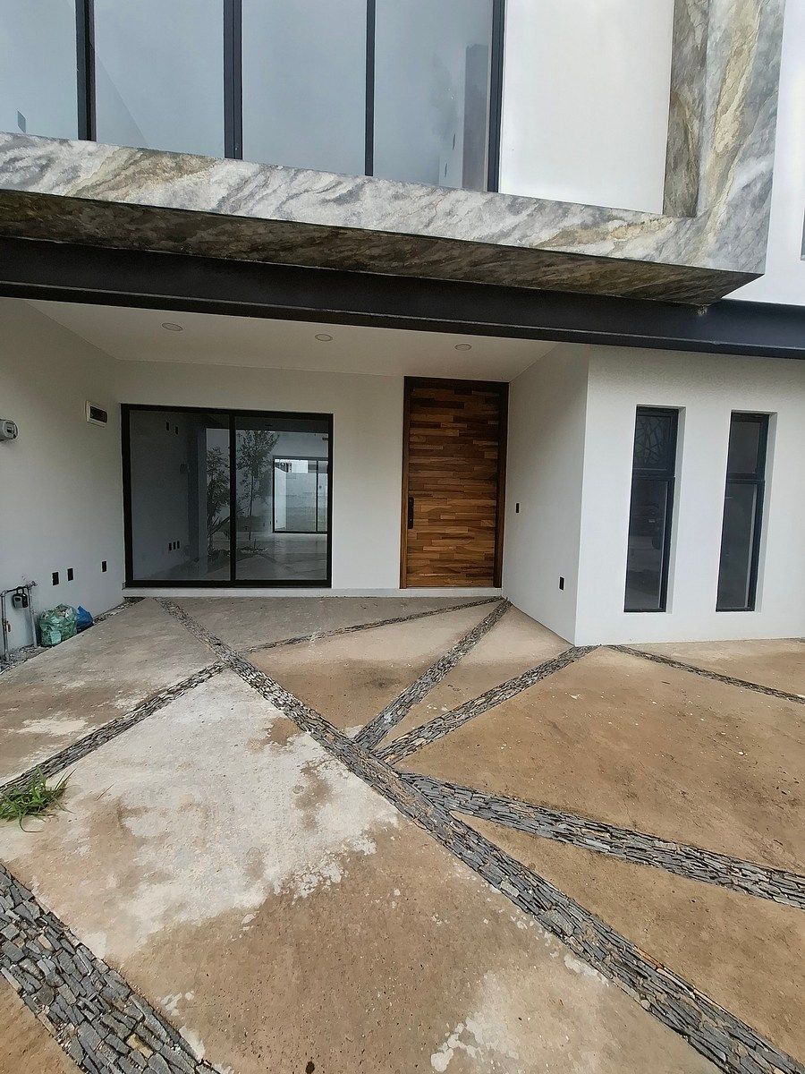 ESPECTACULAR CASA EN VENTA SOLARES GUADALAJARA 5 HABITACIONES - foto 2