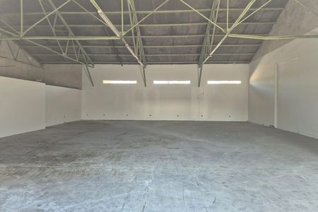 Bodega de 248m2 en Puerta del Sol, Blvd. Enrique Mazon López