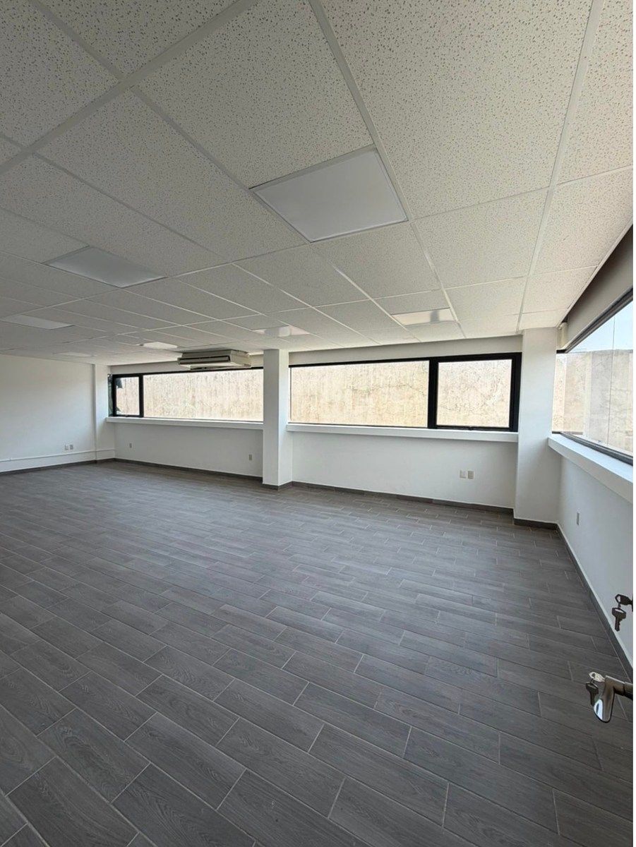 OFFICE FOR RENT next to Av Tecnologico and H+, photo 1 of 11