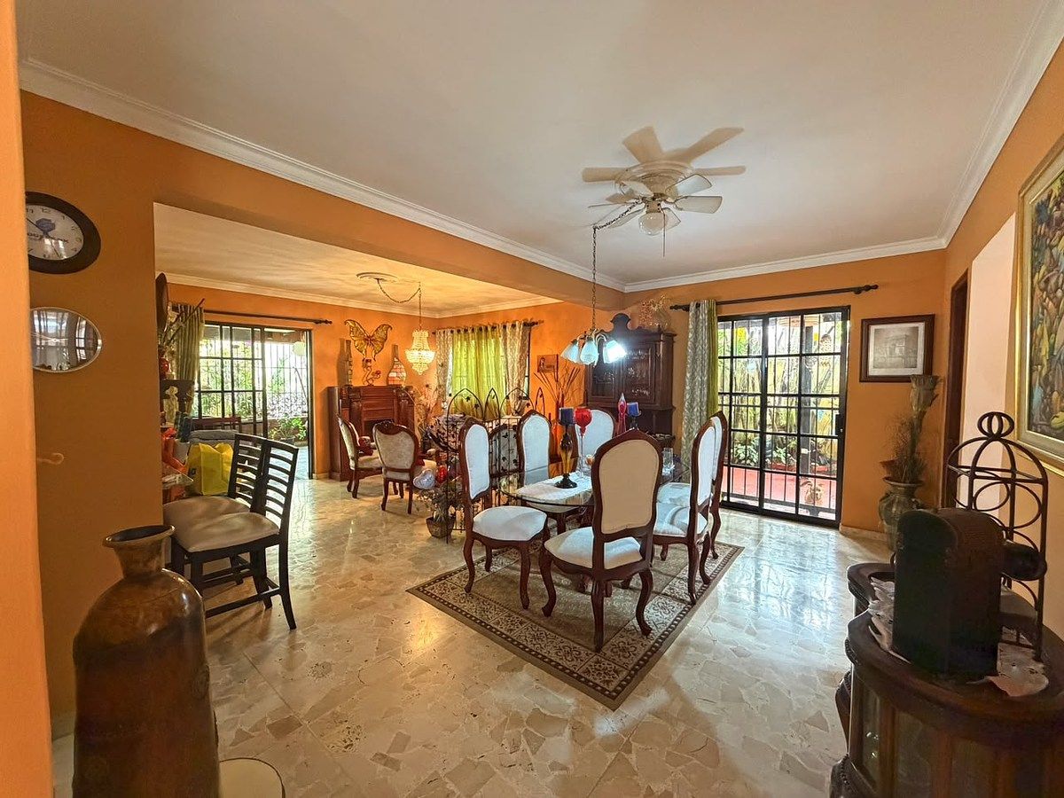 Casa en Altos de Arroyo Hondo II, Santo Domingo Centro (Distrito Nacional), foto 12 de 15