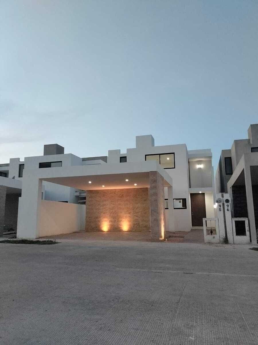 Casas Lucciana en Venta en Privada en Gran San Pedro Cholul Yucatan, foto 1 de 23