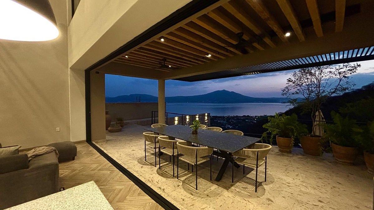 Casa en Venta en Ajijic en Tres Cañadas, foto 1 de 48