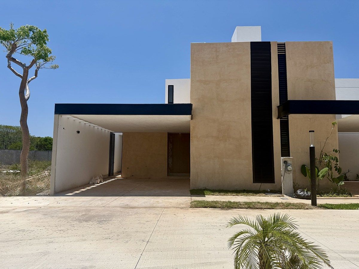 CASA DE UM ANDAR EM CONDOMÍNIO COM AMENIDADES DE LUXO EM MÉRIDA, YUCATÁN, foto 1 de 43
