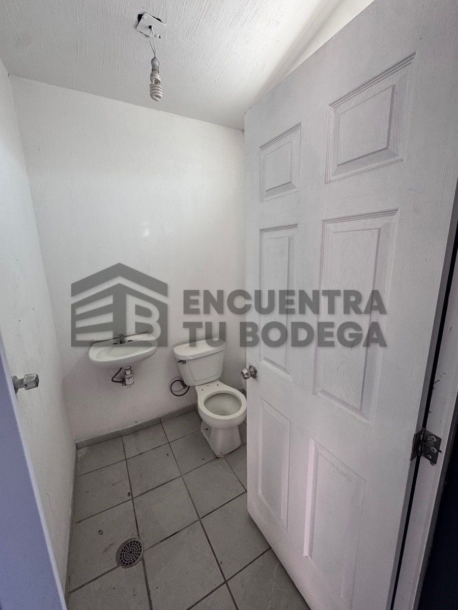 Commercial Storage Unit in Valle de La Misericordia, Tlaquepaque, photo 6 of 10