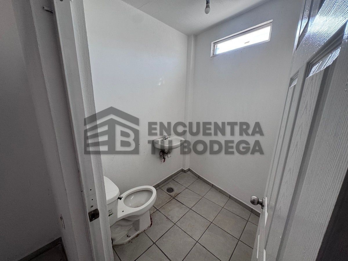 Commercial Storage Unit in Valle de La Misericordia, Tlaquepaque, photo 8 of 10