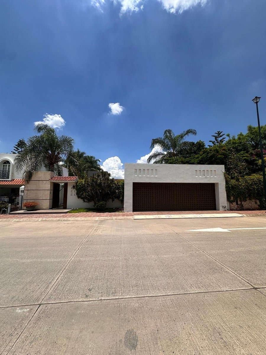 Casa à venda, foto 1 de 28