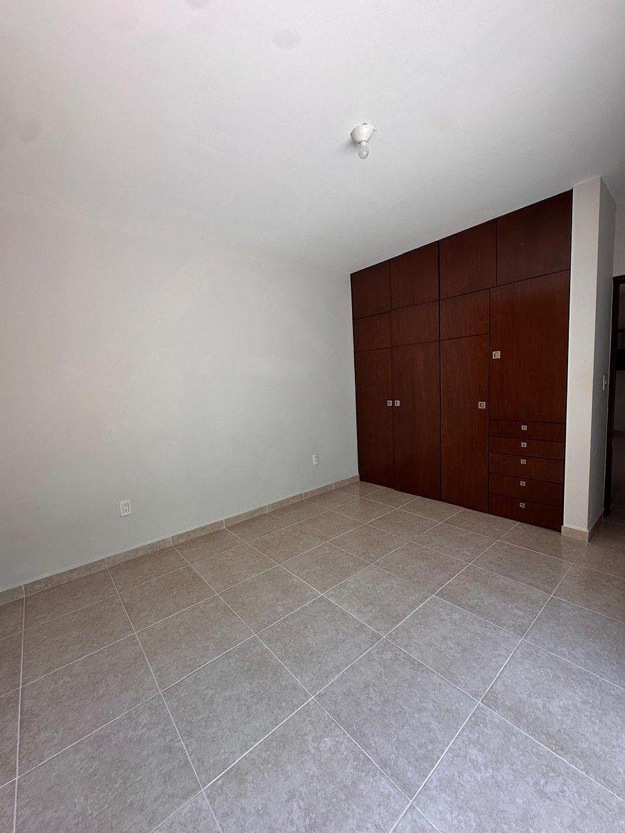 Casa em Hacienda Santa Fe, León, foto 10 de 28