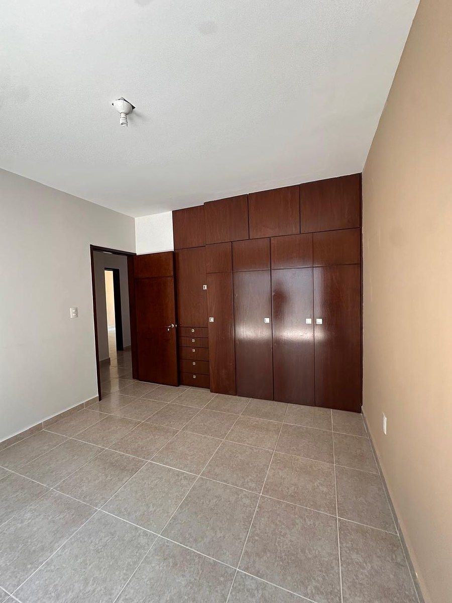 Casa em Hacienda Santa Fe, León, foto 12 de 28