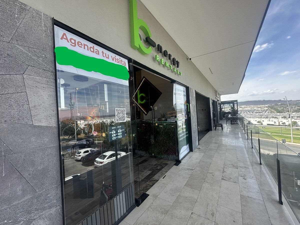 Shopping Mall Space in Zákia, El Marqués, photo 2 of 8