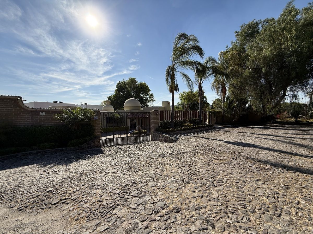 Casa em Fraccionamiento Villas del Mesón, Querétaro, foto 2 de 50