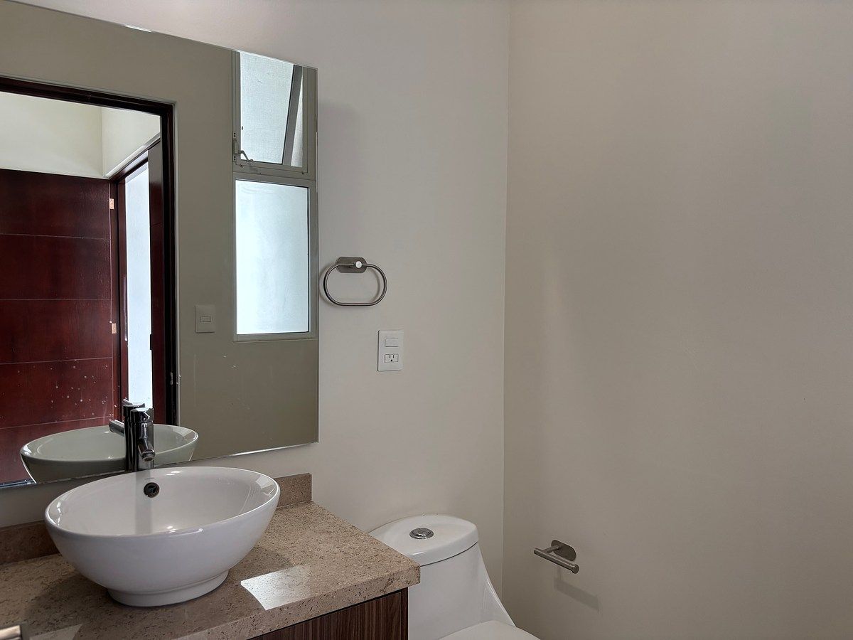 House in Gated Community in Zen Life Residencial II, El Marqués, photo 2 of 37