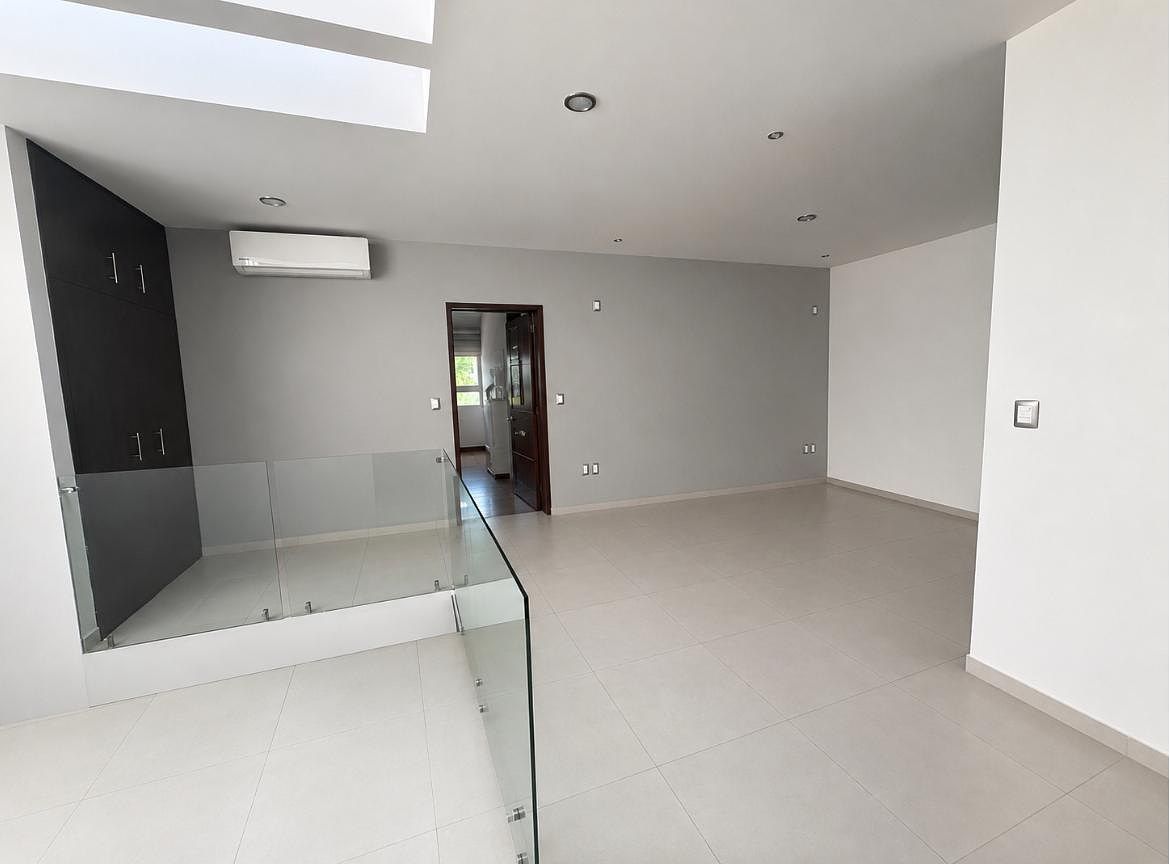 Casa en La Cantera, León, foto 6 de 12