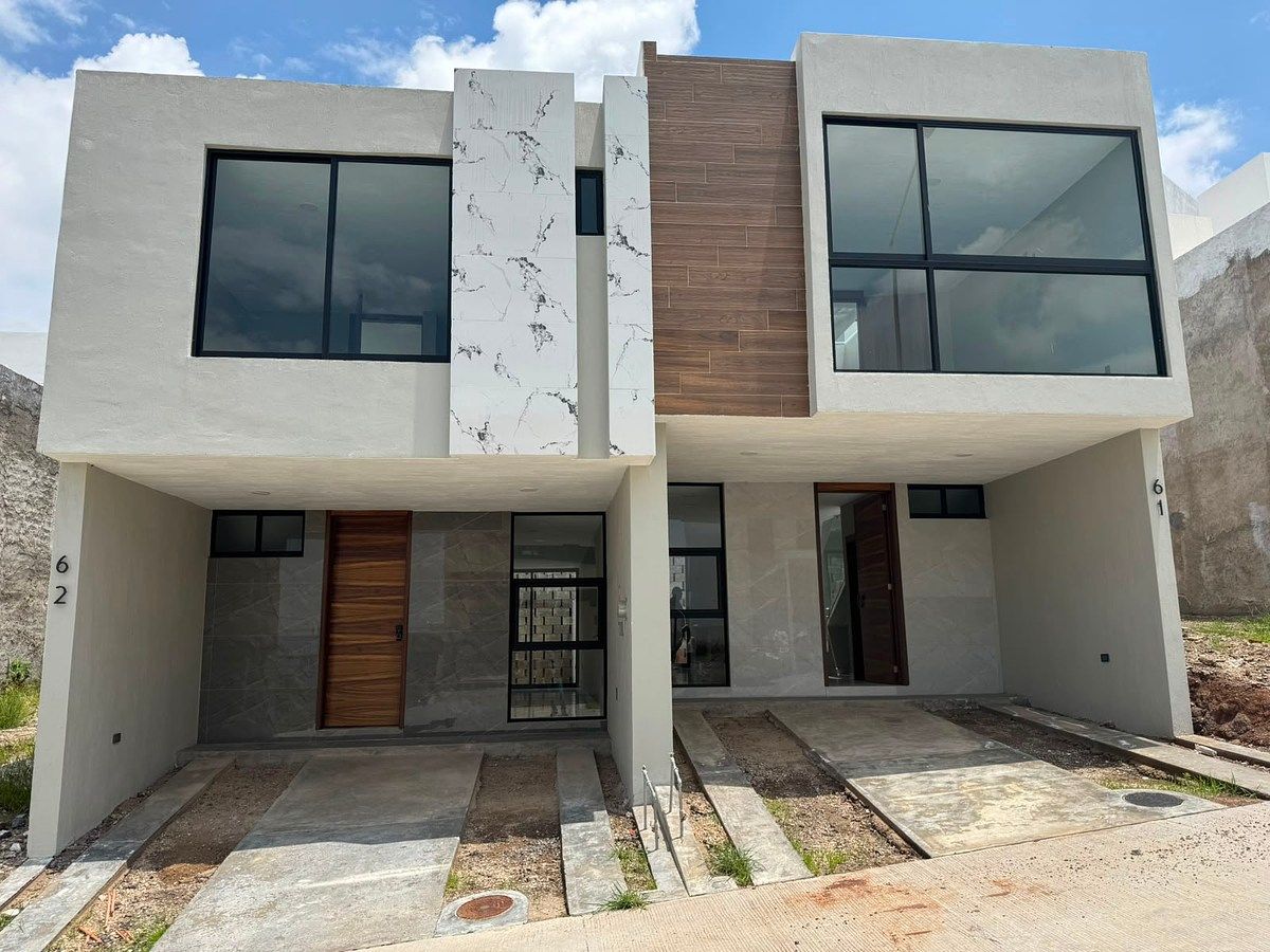 CASA EN ZIMALTA, foto 1 de 11