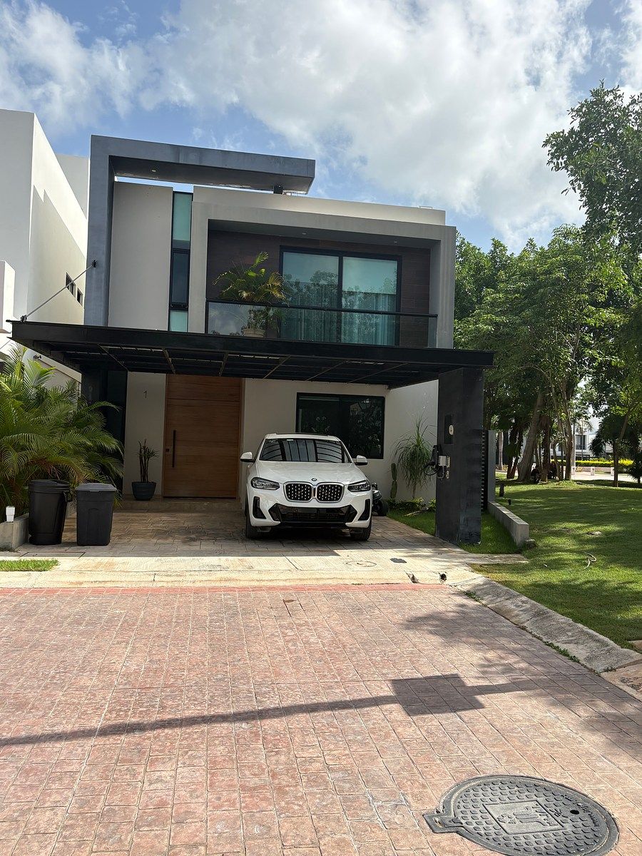 FACHADA, foto 1 de 38