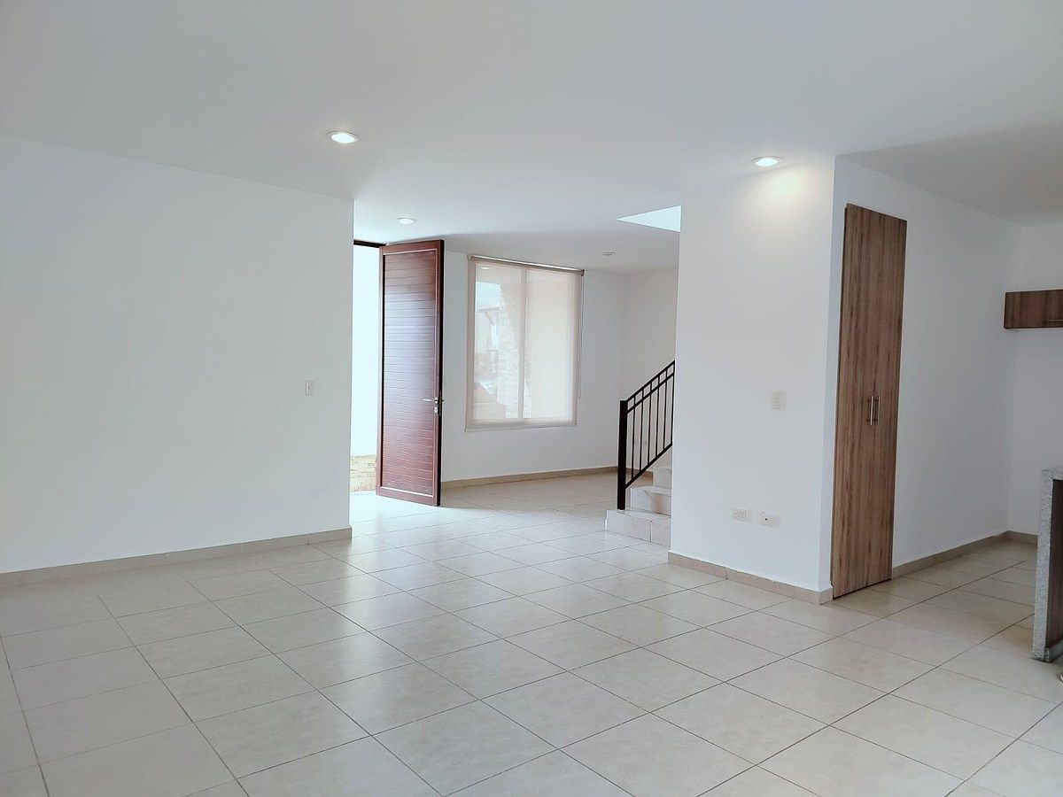 Casa em El Pueblito, Corregidora, foto 4 de 19