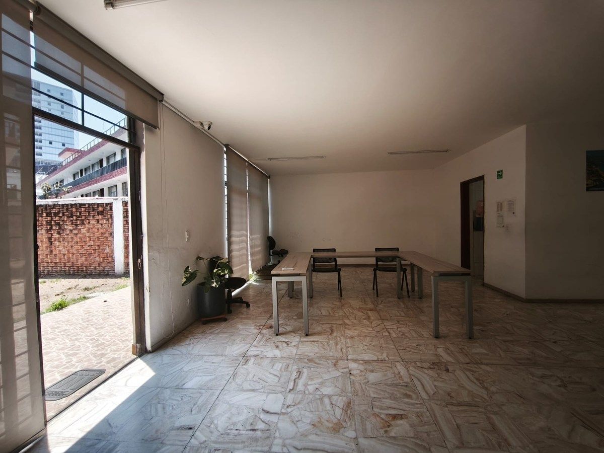 Casa com uso comercial em Jardines de los Arcos, Guadalajara, foto 13 de 25