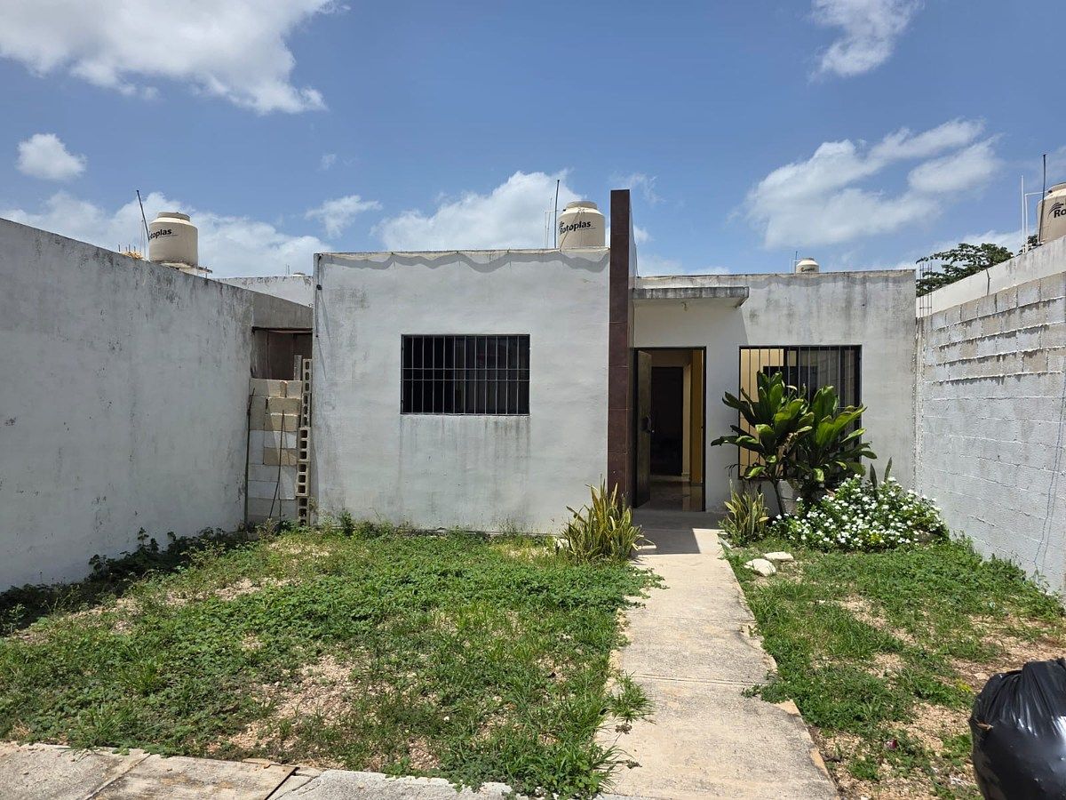 CASA EN RENTA EN OPICHÉN, foto 1 de 11