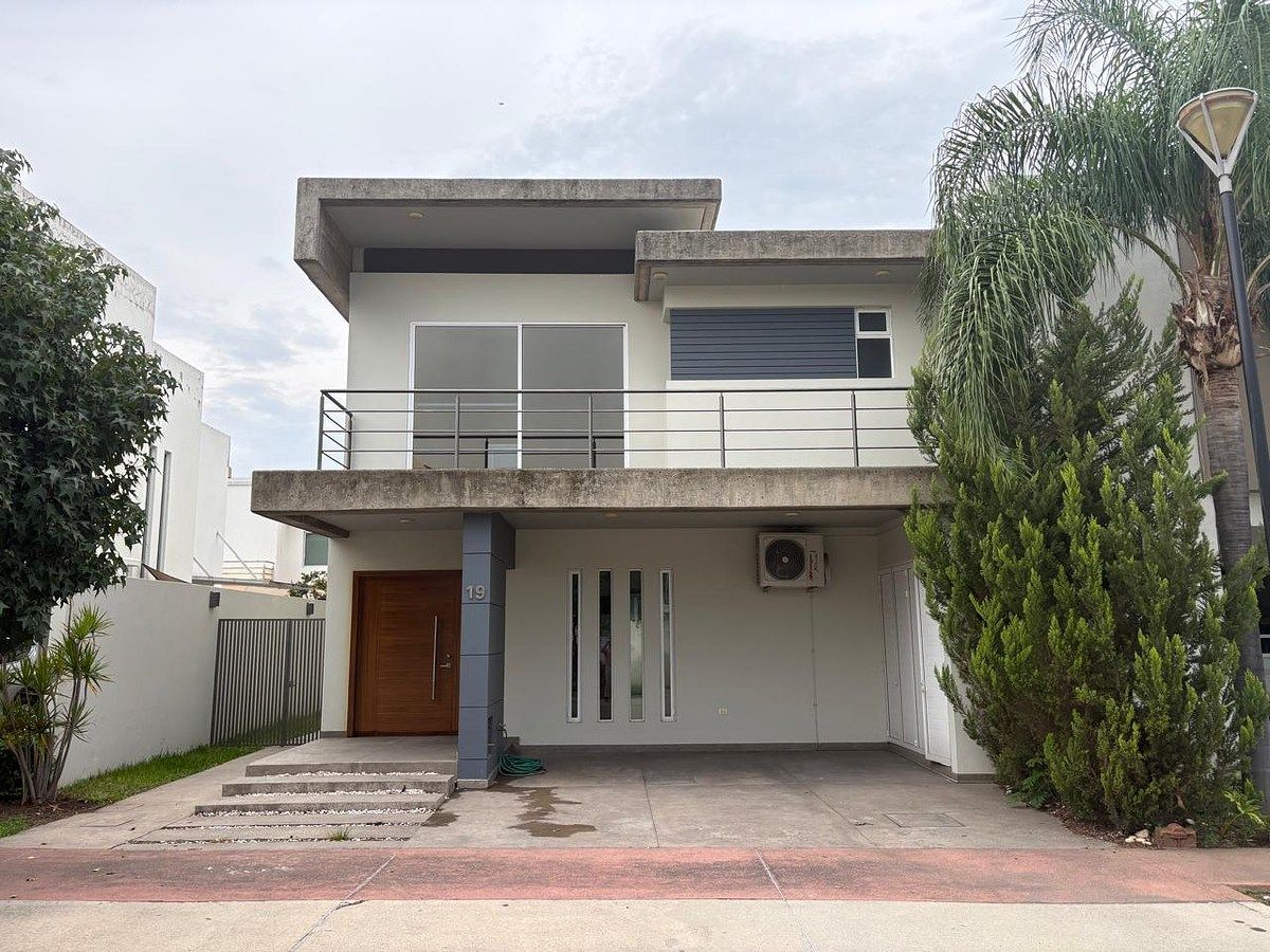 CASA EN RENTA AMUEBLADA | SOLARES COTO1 | ZAPOPAN, foto 1 de 40