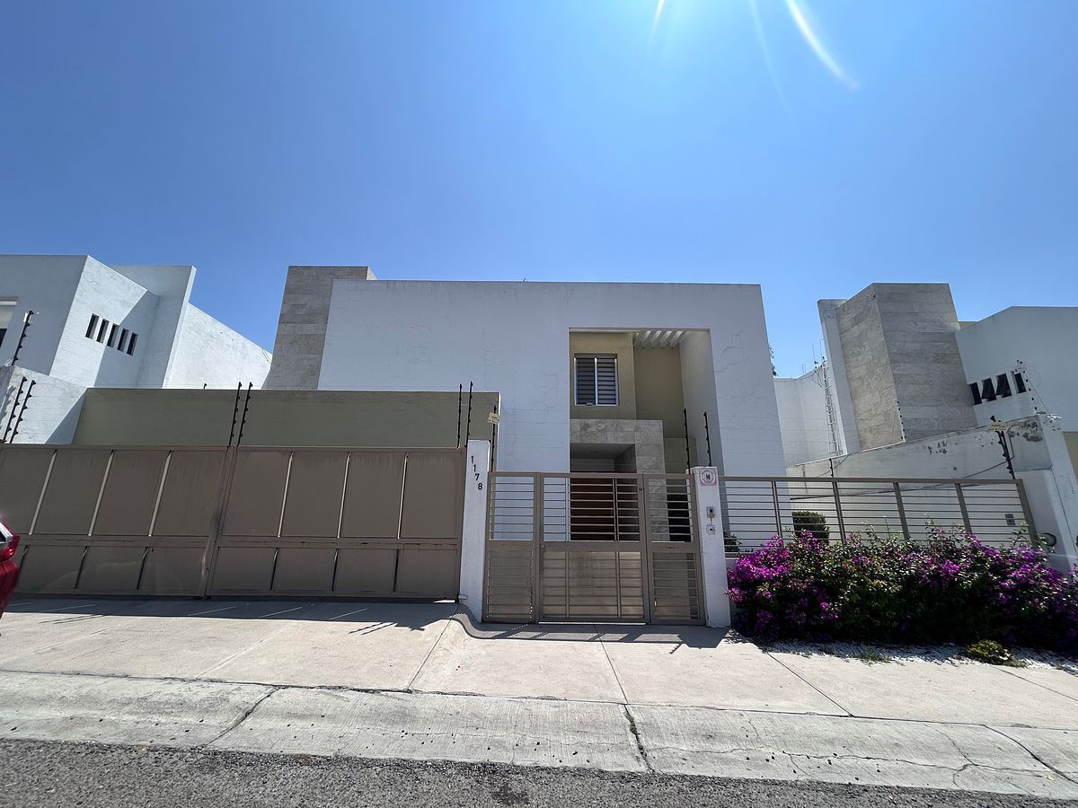 Residência localizada em Juriquilla la Campana, foto 1 de 18
