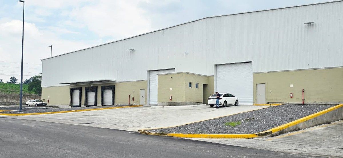 Commercial Storage Unit in Miravalle, Acatlán de Juárez, photo 10 of 14