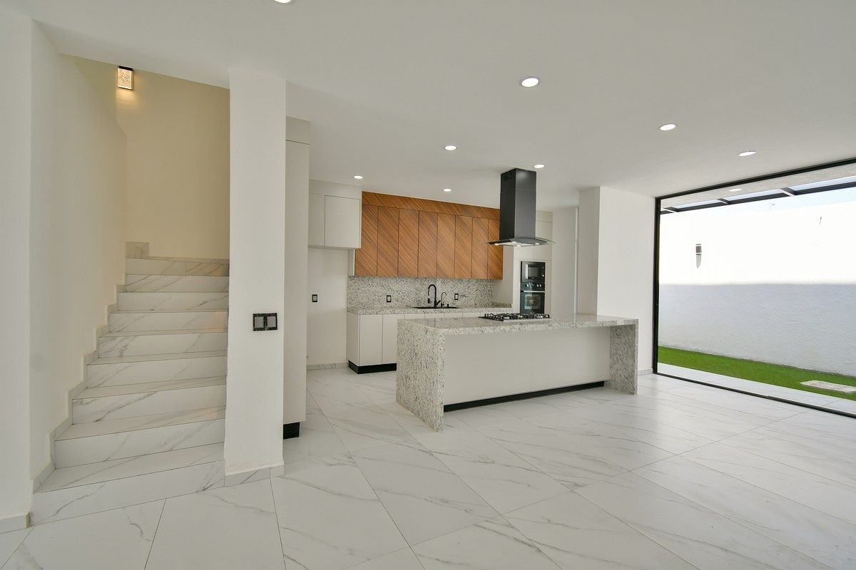 Residencia con recámara en planta baja, Coto Baluarte Casa Fuerte - foto 3