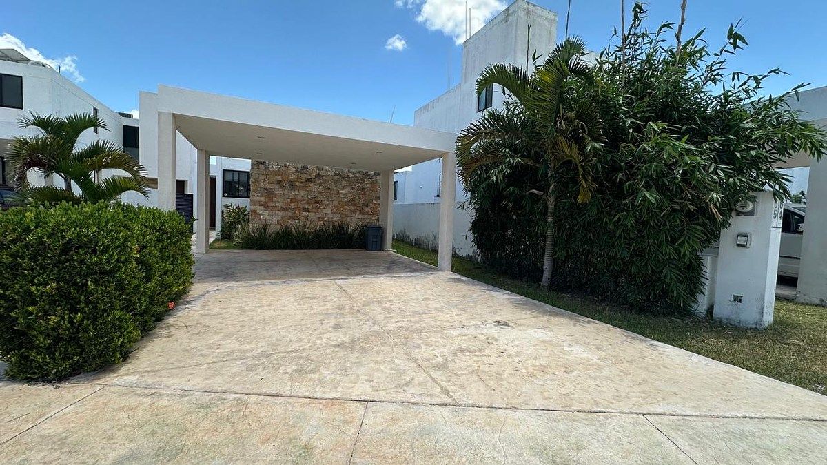 Cochera techada, foto 1 de 32