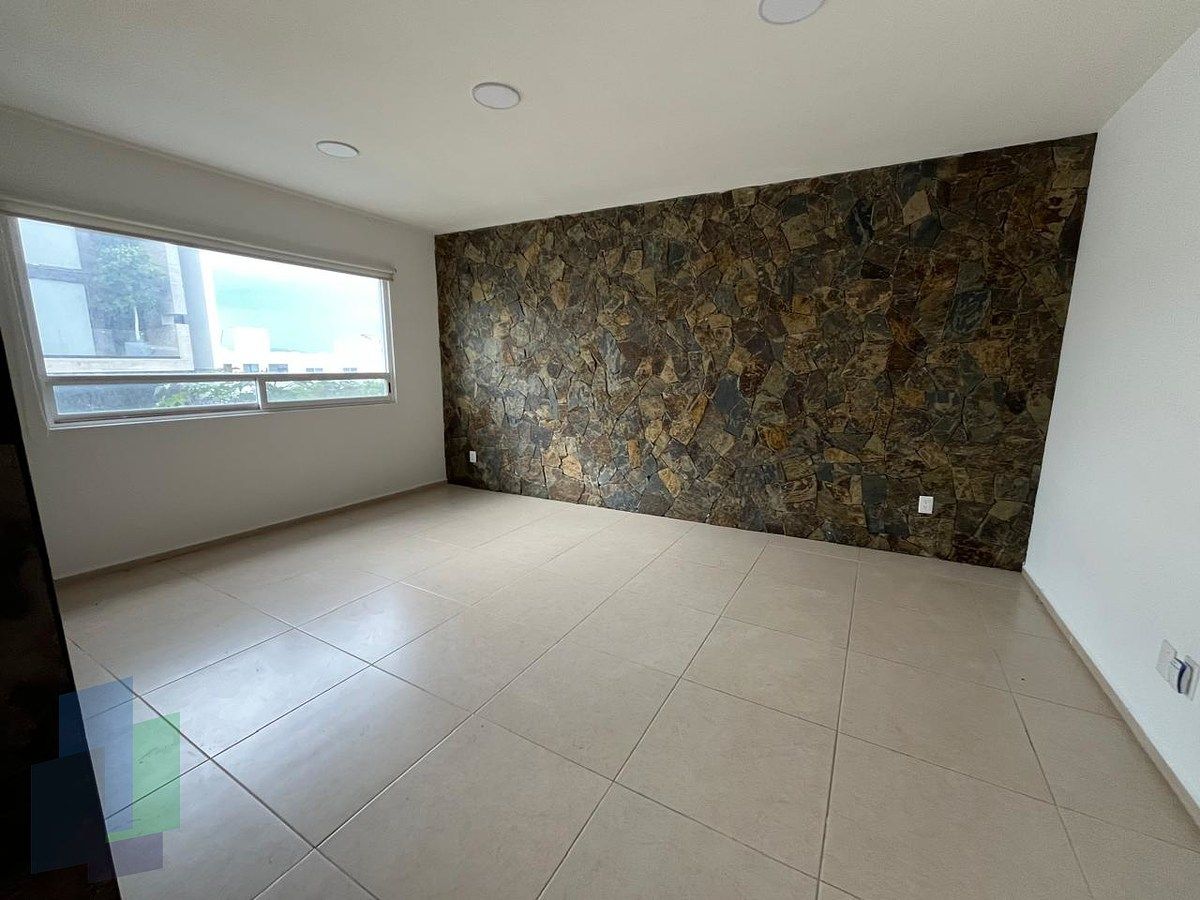 Sala, foto 1 de 34