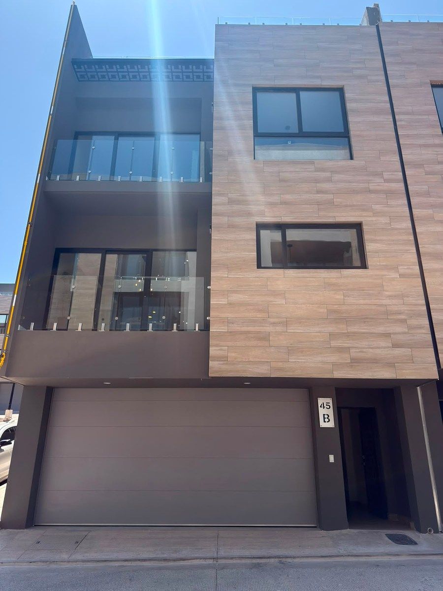 CASA EN VENTA TIPO TOWNHOUSE EN JARDINES DE AGUA CALIENTE, foto 1 de 5