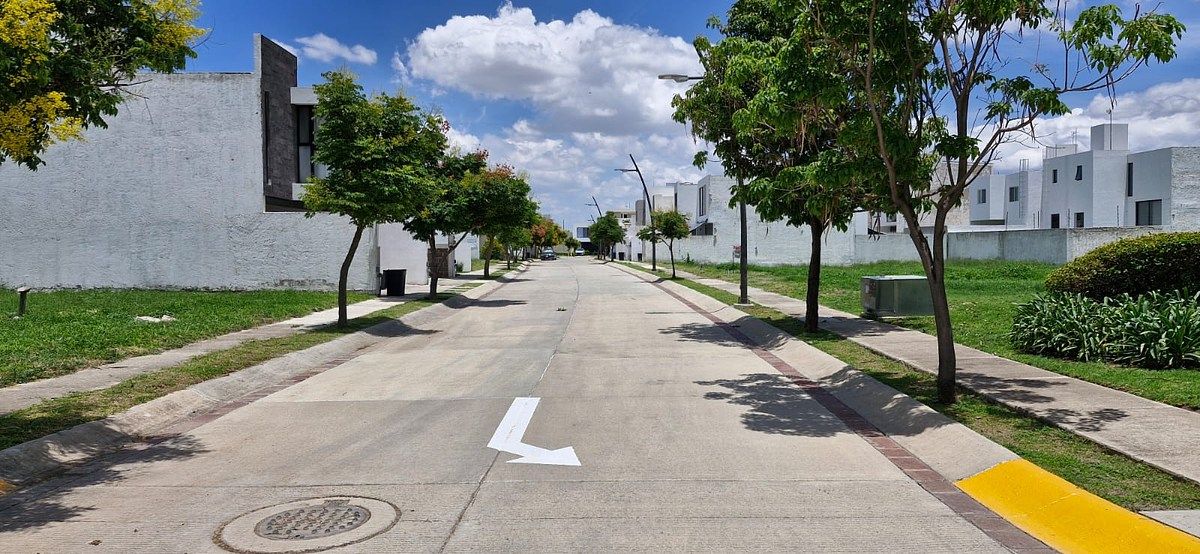 Lot in Mayorca Residencial, León, photo 3 of 23