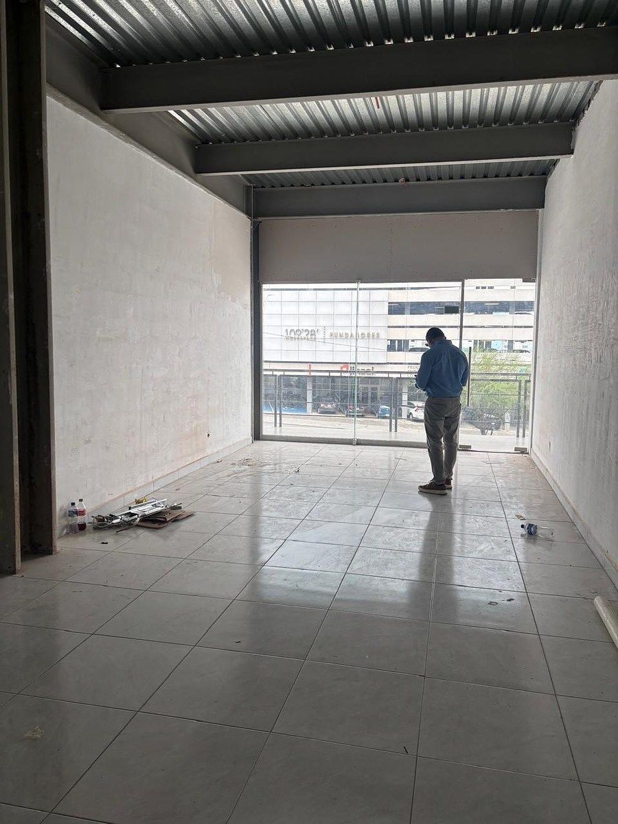 Retail Space in Del Valle Oriente, San Pedro Garza García, photo 2 of 3