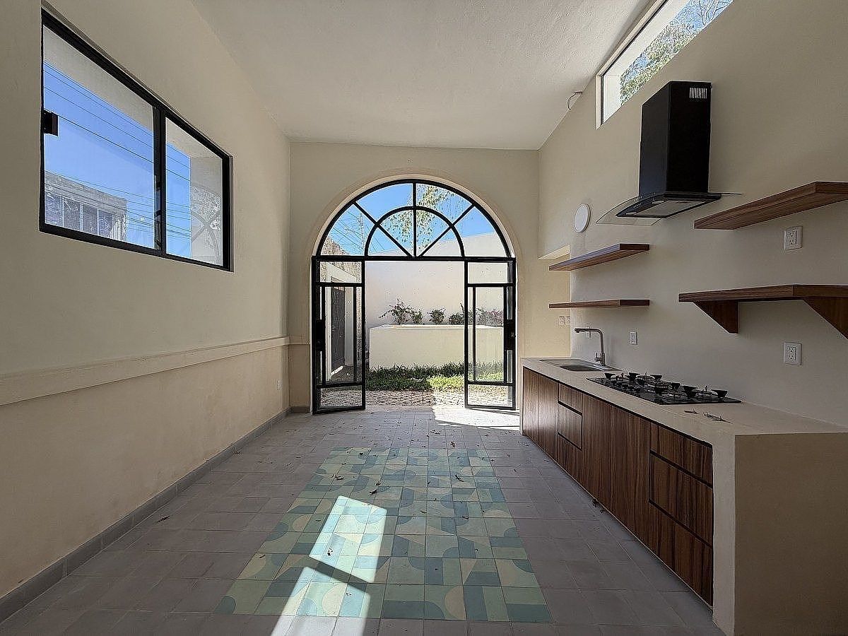 Casa remodelada en venta en San Cristóbal, Centro de Mérida, foto 1 de 36