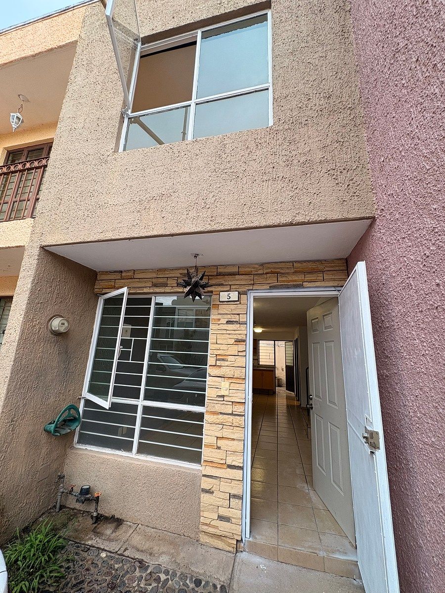 House in Gated Community in Parques Del Centinela, Zapopan, photo 2 of 11