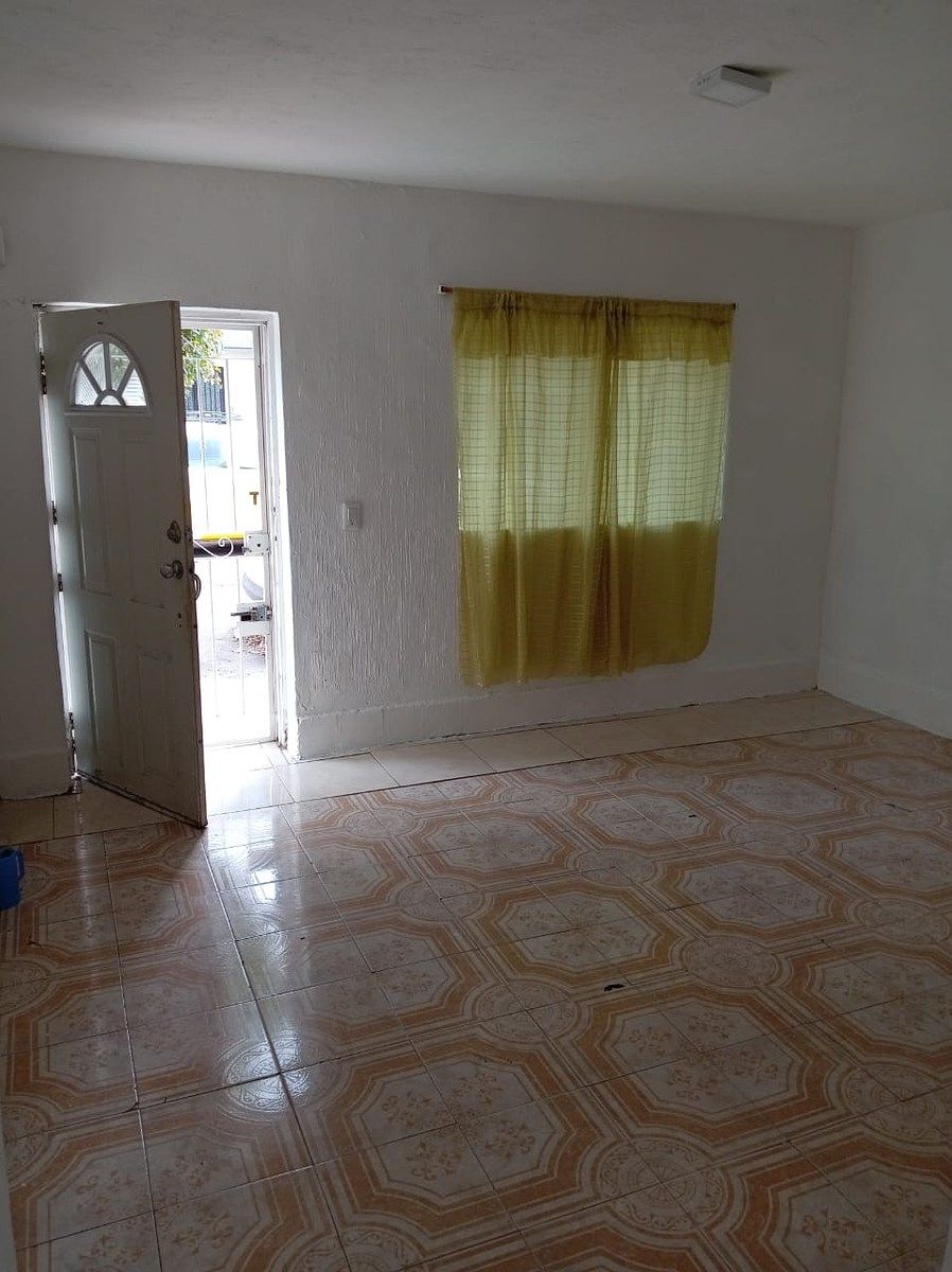 House in La Loma, Guadalajara, photo 3 of 16