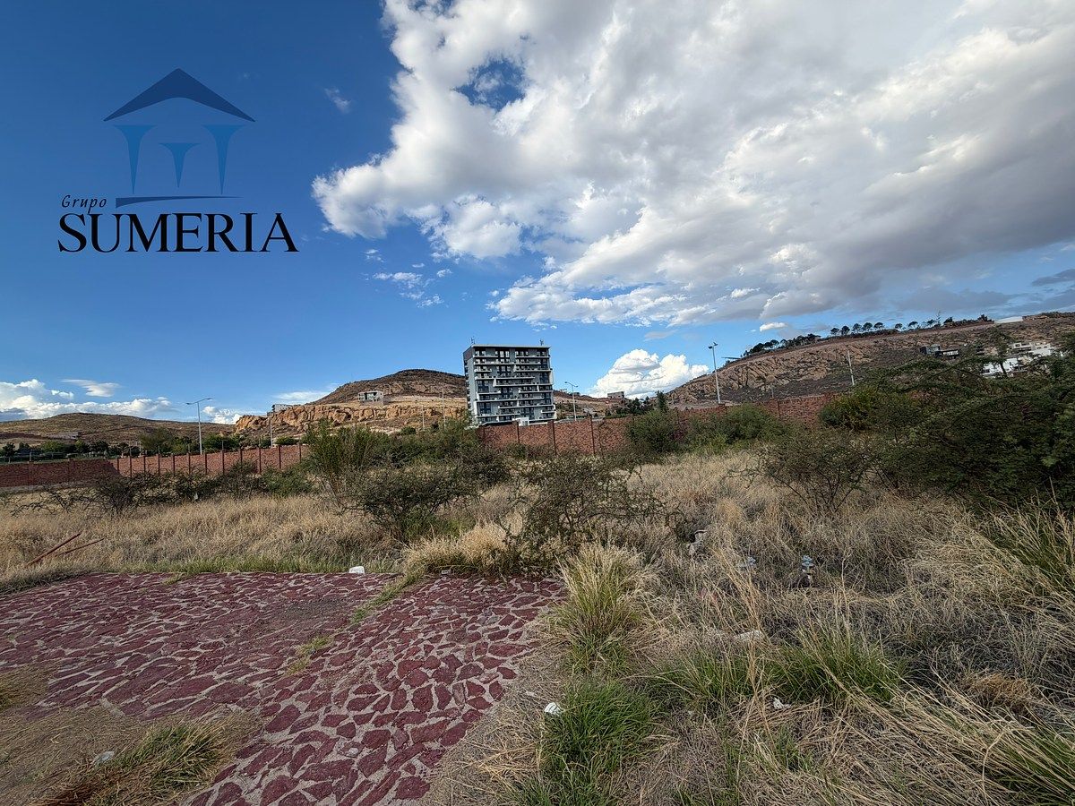 322 m2 Terreno en ALTOZANO, foto 1 de 3