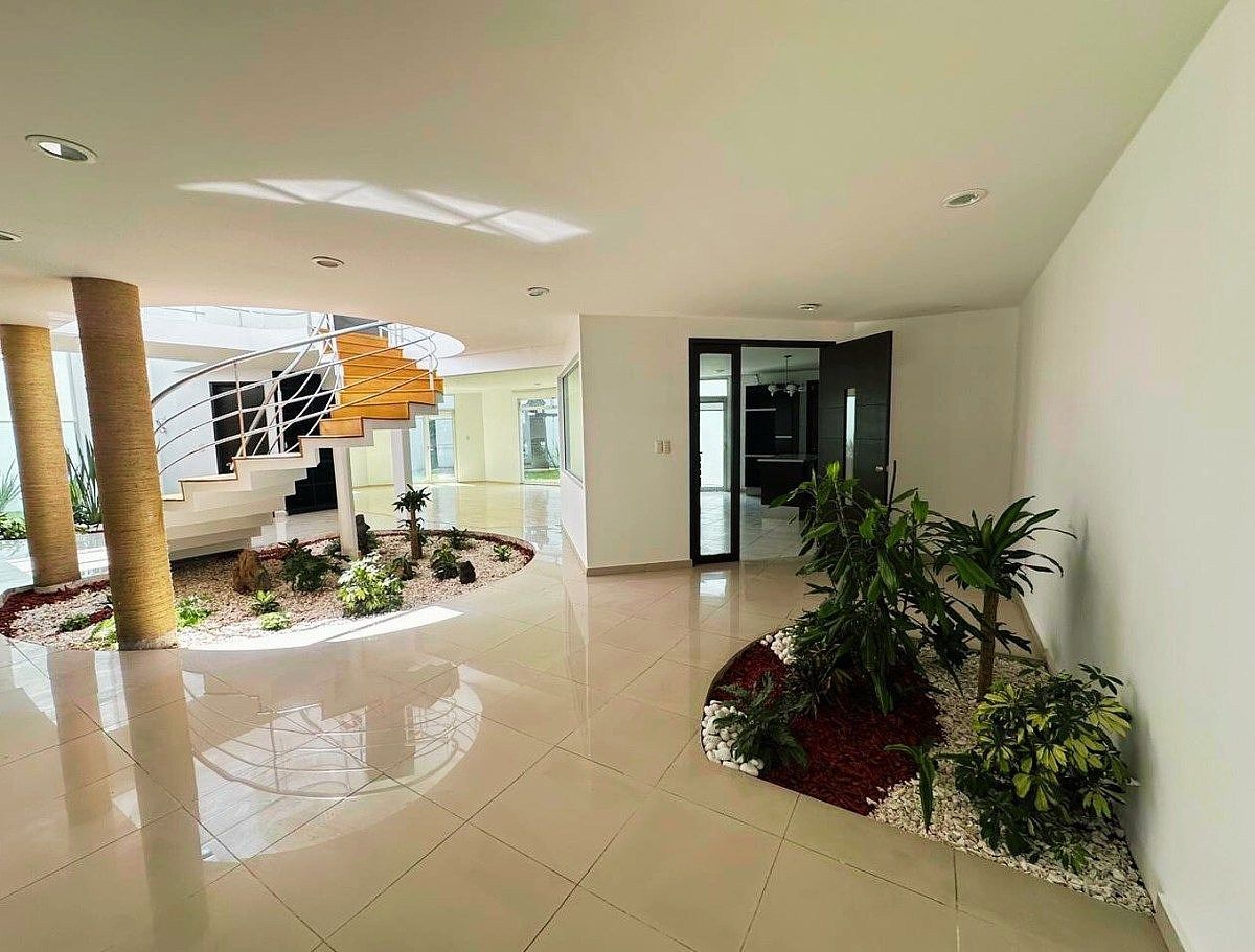 DID-4329 Casa de Lujo en Venta en Fraccionamiento Club de Golf, Pachuca