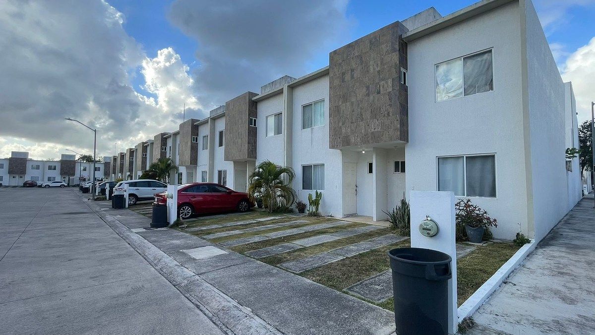 ALUGUEL CASA 3 QUARTOS, 3 BANHEIROS, POLIGONO SUR JDS3 SEM MOBÍLIA, foto 1 de 22