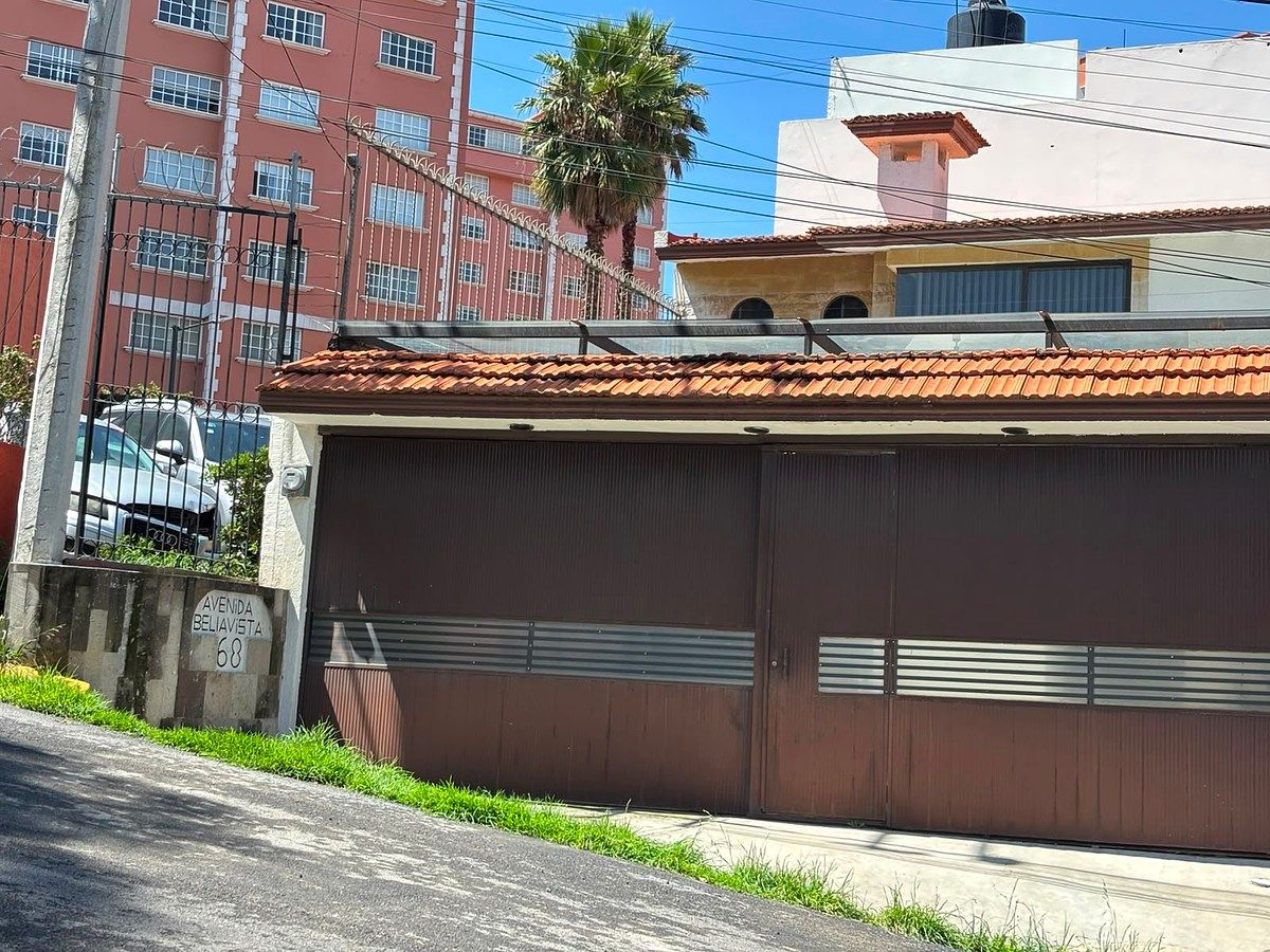 Venta de casa en Jardines de Bellavista - foto 1