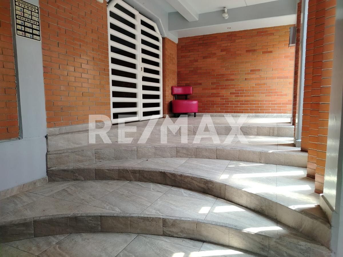 ACCESO SECUNDARIO., foto 3 de 21
