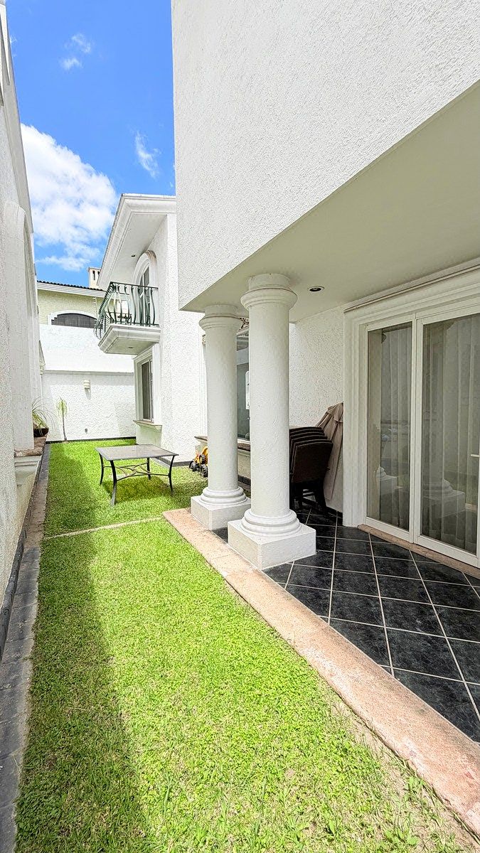 Casa en condominio en Royal Country, Zapopan, foto 14 de 31