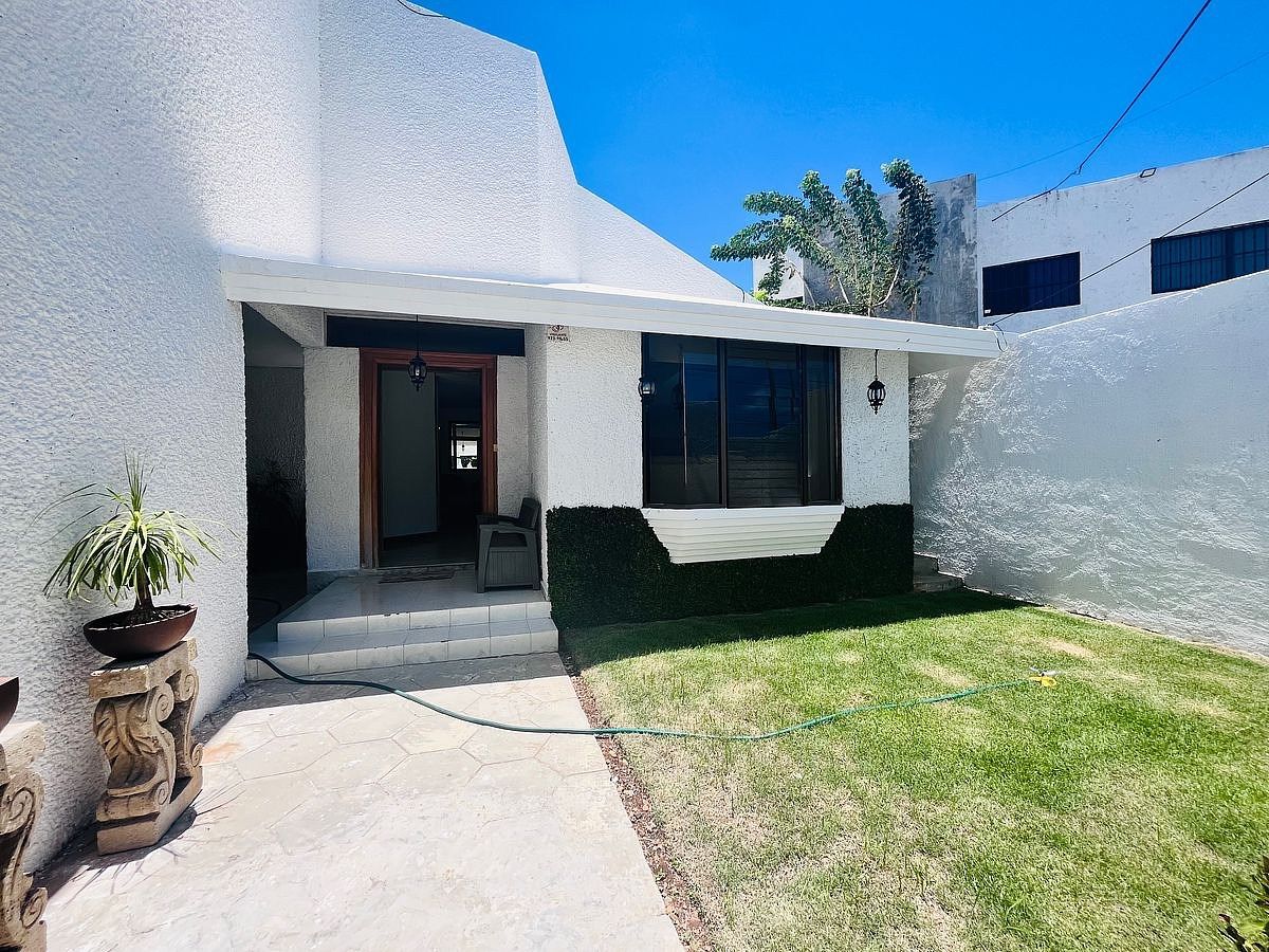 CASA À VENDA. 3 QUARTOS, AMPLO, JARDINS DE MÉRIDA (GVC-2856), foto 1 de 19