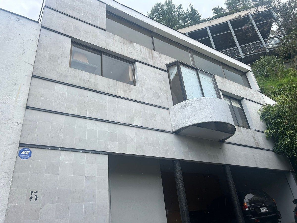 House for sale in Lomas de Bezares 4 Bedrooms, photo 1 of 39