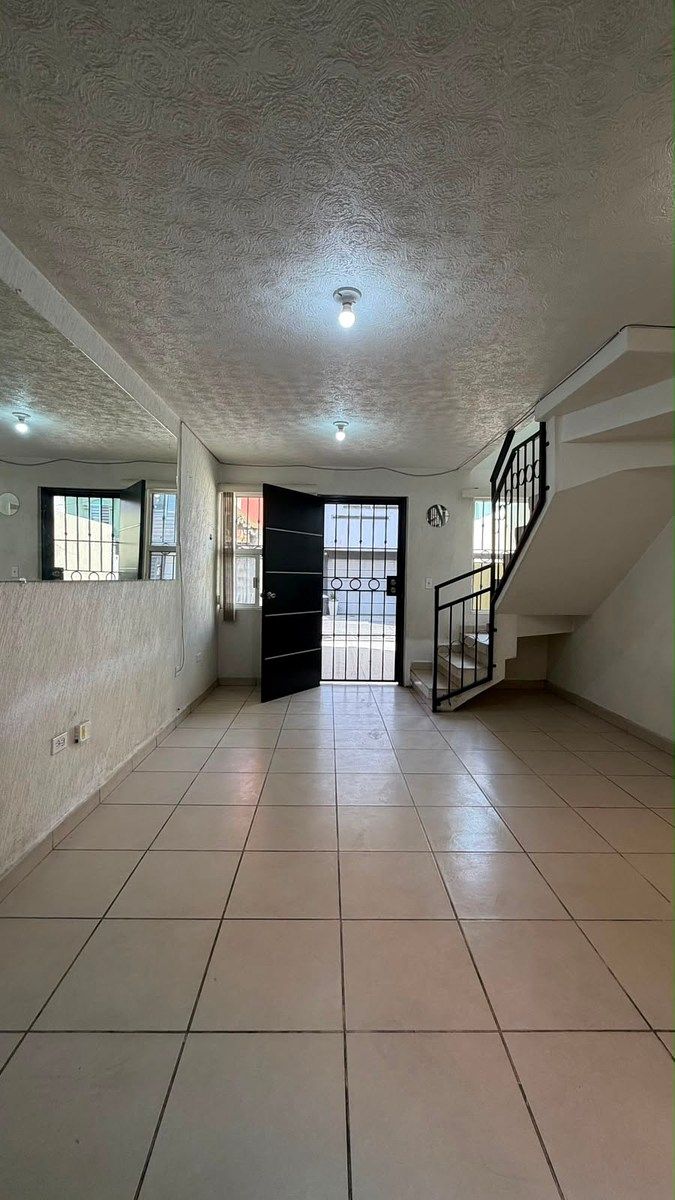 Casa em Villa de Alcázar, Tijuana, foto 3 de 11