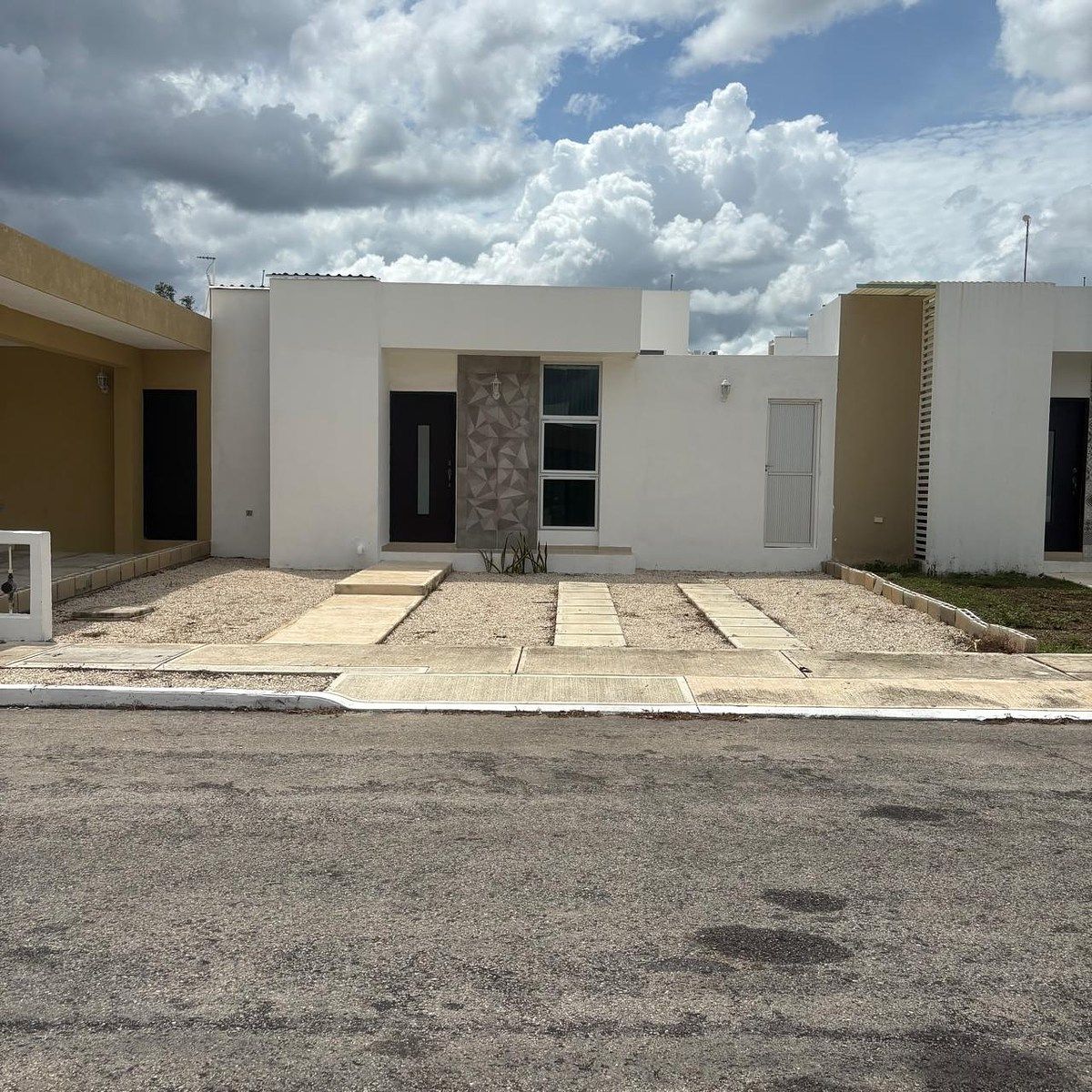 House in Gran Santa Fe, Mérida, photo 2 of 14