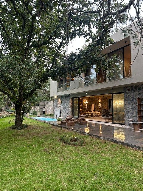 NEW, MODERN, BEAUTIFUL HOUSE WITH POOL, photo 1 of 39