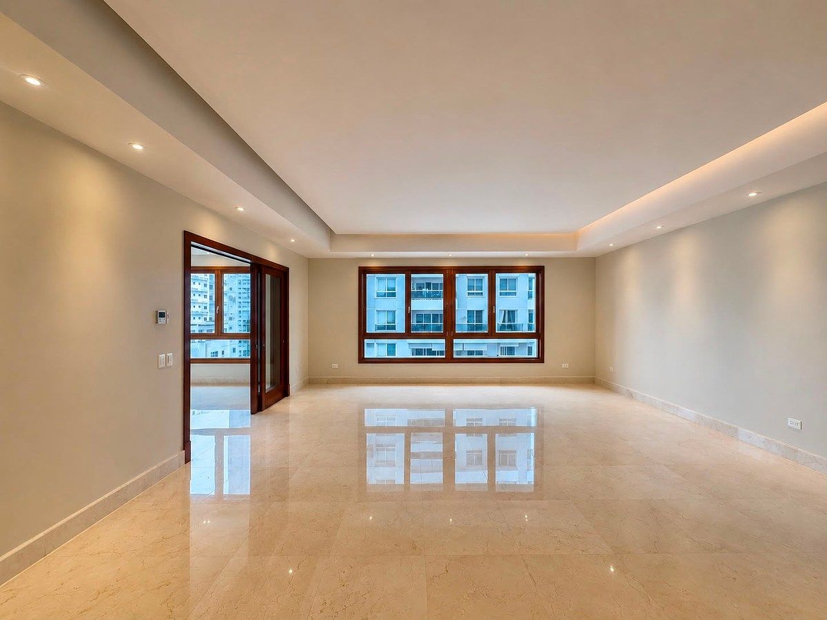 ELEGANTE Y ESPACIOSO APARTAMENTO DE 3 HABITACIONES A LA VENTA EN PIANTINI, foto 1 de 10