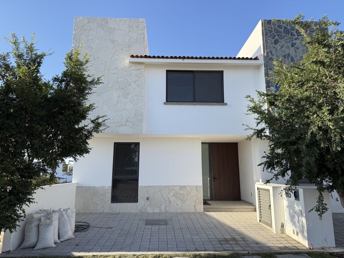 CASA ALAMO - CIDADE MADERAS QUERETARO, foto 1 de 24